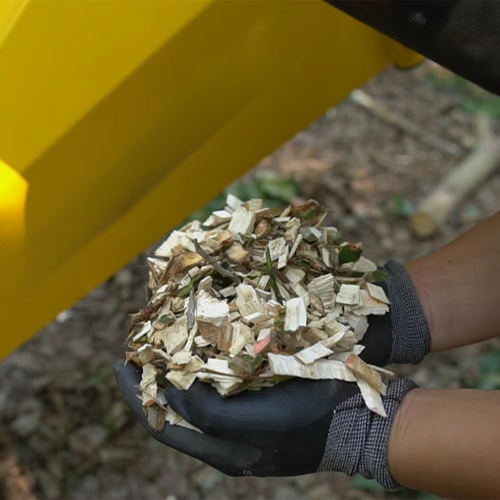 Trituratore di Rami e Legno a  - Garden Shredder Chipper recensione e prezzo